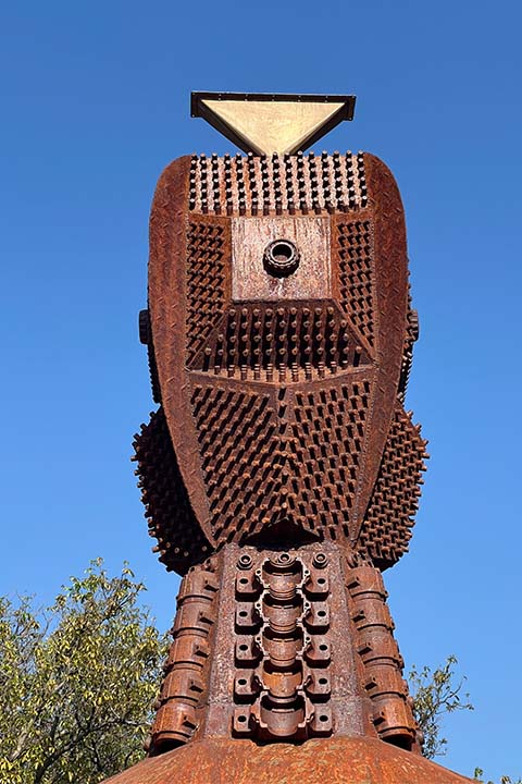 The Bearing Being